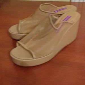 Suzanne Somers Shoes